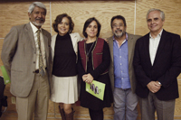 Ana María Martínez (centro), José Luis Morán (izquierda) y Julio Sotelo (derecha) al finalizar la reunión en la que presentaron sus programas de trabajo en la Facultad de Ciencias de la UNAM. Los acompañan, Rosaura Ruiz y José Franco.