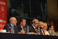 Hoy dio inicio el Primer Congreso Matemático de las Américas. En la mesa de honor en el orden acostumbrado: Enrique Cabrero, director general del Conacyt; el gobernador del estado Miguel Márquez Márquez; José Antonio de la Peña, director del CIMAT y el alcalde de Guanajuato Luis Gutiérrez, entre otras personalidades.