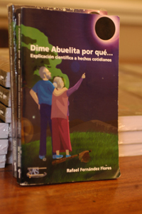 El presidente de la Academia Mexicana de Ciencias, Arturo Menchaca Rocha, encabezó la presentación del libro 