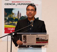 El doctor Marco Antonio Landavazo, durante su intervención en el Segundo Encuentro Ciencia y Humanismo Centro.