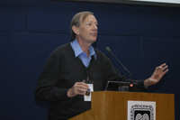 El Dr. Carlos Bosch, coordinador académico del programa La Ciencia en tu escuela.