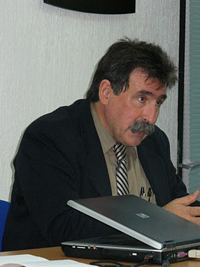 El doctor Ambrosio Velasco Gómez, miembro de la AMC.