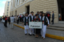 Las delegaciones a su llegada al Teatro José Peón Contreras.