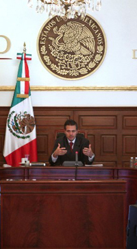 El licenciado Enrique Peña Nieto ratificó su compromiso de incrementar la inversión destinada a ciencia y tecnología hasta alcanzar el uno por ciento del Producto Interno Bruto.