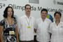 Elda Luyando y Fernando García, coordinadores de la Olimpiada Mexicana de Geografía (izq.), en compañía de Dalila Aldana Aranda, presidenta de la Región Sureste 1 de la AMC, y Tomás González Estrada, director general del Consejo de Ciencia y Tecnología del Estado de Yucatán, previo a la inauguración de la competencia.