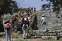 Competidores de la Olimpiada aprendieron de los conocimientos astrofísicos de los mayas durante una visita guiada a la ciudad de Uxmal.