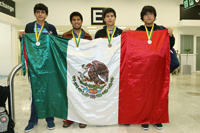 La selección mexicana que obtuvo tres medallas de plata y una de bronce en la XX Olimpiada Iberoamericana de Química, realizada en Teresina, Brasil, estuvo integrada por Carlos Quezada Espinoza, de Sinaloa; Jesús Barreras Uruchurtu, de Sonora; Víctor Hernández Lima, del Estado de México y Saúl Pérez Arana, de Jalisco.