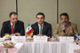 Alejandro Tello, presidente de la Comisión de Ciencia y Tecnología de la Cámara de Senadores; Joshua Mendoza, vicepresidente de la Canacintra y José Franco, presidente de la Academia Mexicana de Ciencias, durante la conferencia de prensa realizada hoy en un hotel de la Ciudad de México.