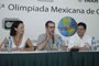 Elda Luyando López y Fernando García García, coordinadores de la Olimpiada Mexicana de Geografía, quienes prepararán a la delegación que asistirá a la justa mundial, con Tomás González Estrada, director general del Consejo de Ciencia y Tecnología del Estado de Yucatán.