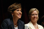 Rosaura Ruiz, presidenta de la AMC, y Anna Lindstedt, embajadora de Suecia en México, durante la ceremonia.