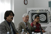 Paredes, Didricksson y Huerta, en conferencia de prensa.