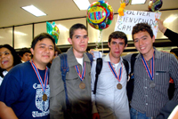 Oliver Funabazama obtuvo medalla de plata; Eduardo Romero, Robinzon Ramos y Gabriel Hernández obtuvieron preseas de bronce en la XLI Olimpiada Internacional de Química, celebrada en Cambridge, Reino Unido.