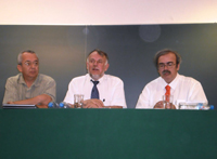 El Dr. Fernando Mendoza, el Dr. Arturo Menchaca Rocha y el Dr. José Antonio de la Peña.