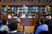 En el podium la doctora Silvia Torres. En el presídium: Alejandro Carrillo Castro, director general de la Fundación?; Miguel Alemán Velasco y Christiane Magnani, presidente e integrante del Patronato, respectivamente; Irma Cué Sarquís y Sergio García Ramírez, coordinadores del Programa de Equidad de Género.