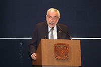 Doctor Enrique Graue Wiechers , rector de la UNAM, durante la ceremonia magna por el 2019 Año Internacional de la Tabla Periódica de los Elementos Químico.