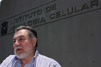 El doctor José Bargas, investigador del Instituto de Fisiología Celular de la UNAM, explicó la trascendencia de los trabajos de Fuxe.