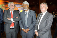 Enrique Graue, José Luis Morán y Arturo Menchaca en el Museo Nacional de Antropología e Historia, durante la entrega de los Premios Crónica 201.