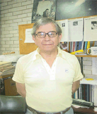 El doctor Roberto Ortega, investigador del Centro de Ciencias Aplicadas y Desarrollo Tecnológico de la UNAM y miembro de la Academia Mexicana de Ciencias.