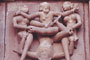 Fragmento de arte erótico tomado de un Templo en Madhya Pradesh, India.
