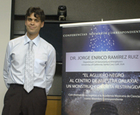 El Dr. Jorge Enrico Ramírez Ruiz del Instituto de Astronomía de la UNAM.